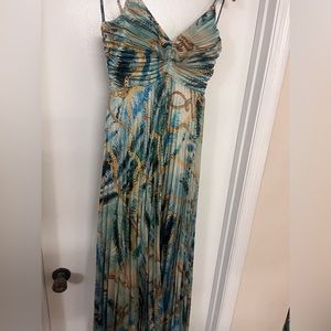 Guess By Marciano Chain Reaction Pleated Maxi Long Wedding Dress Size 0 / 36